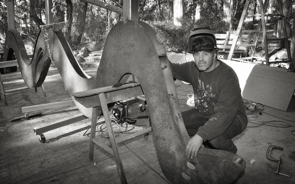 sculptor-arc-welding-steel-artist-phillip-howe Banyule Open Studios