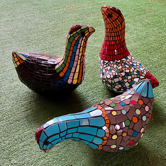 Parkinson_Sonja_ Chooks_2024_ 40cm x 30cm_Mosaic Banyule Open Studios