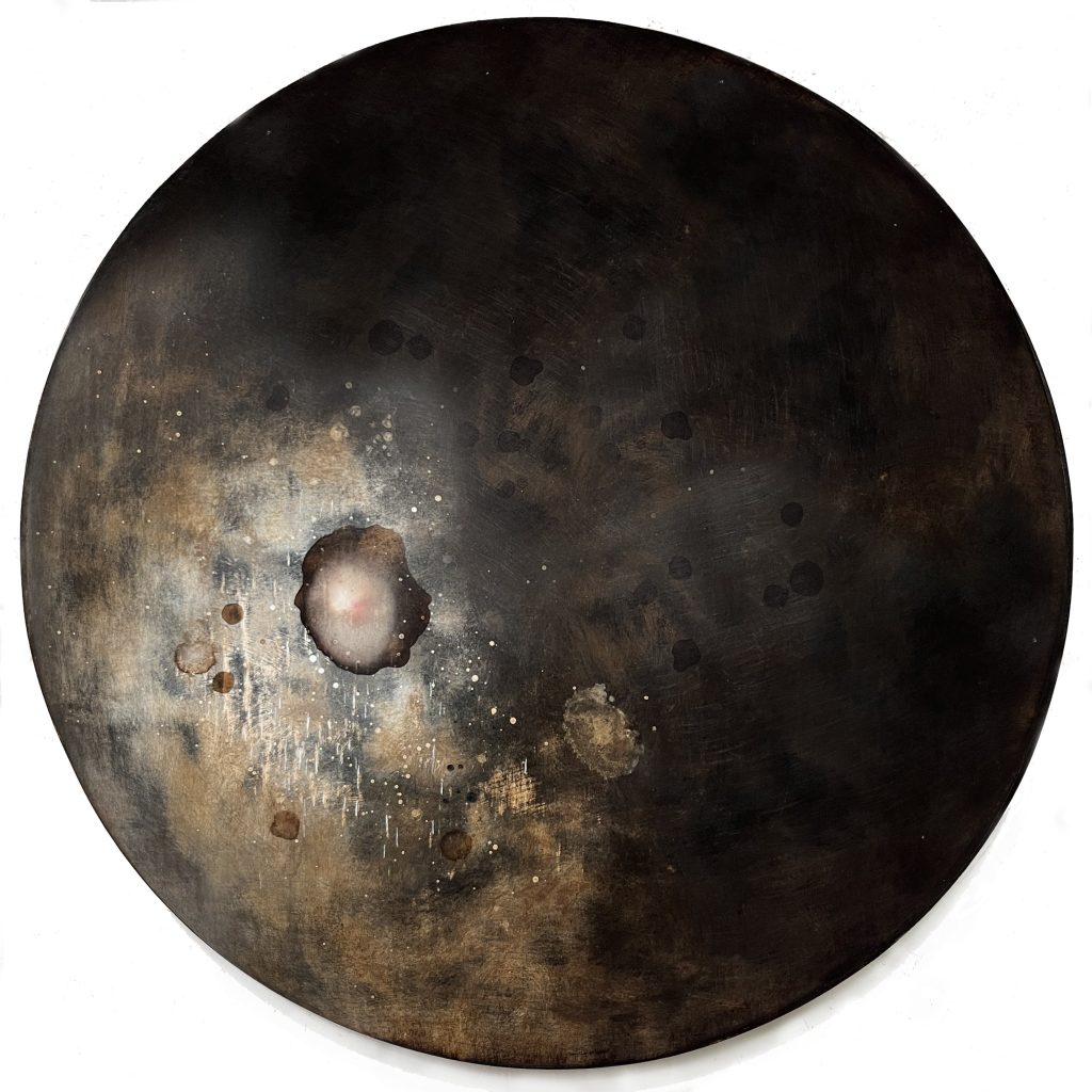 Aitken_Penelope_FloatsInThe Midst_2020_30cmDia_oil plant ink on board Banyule Open Studios